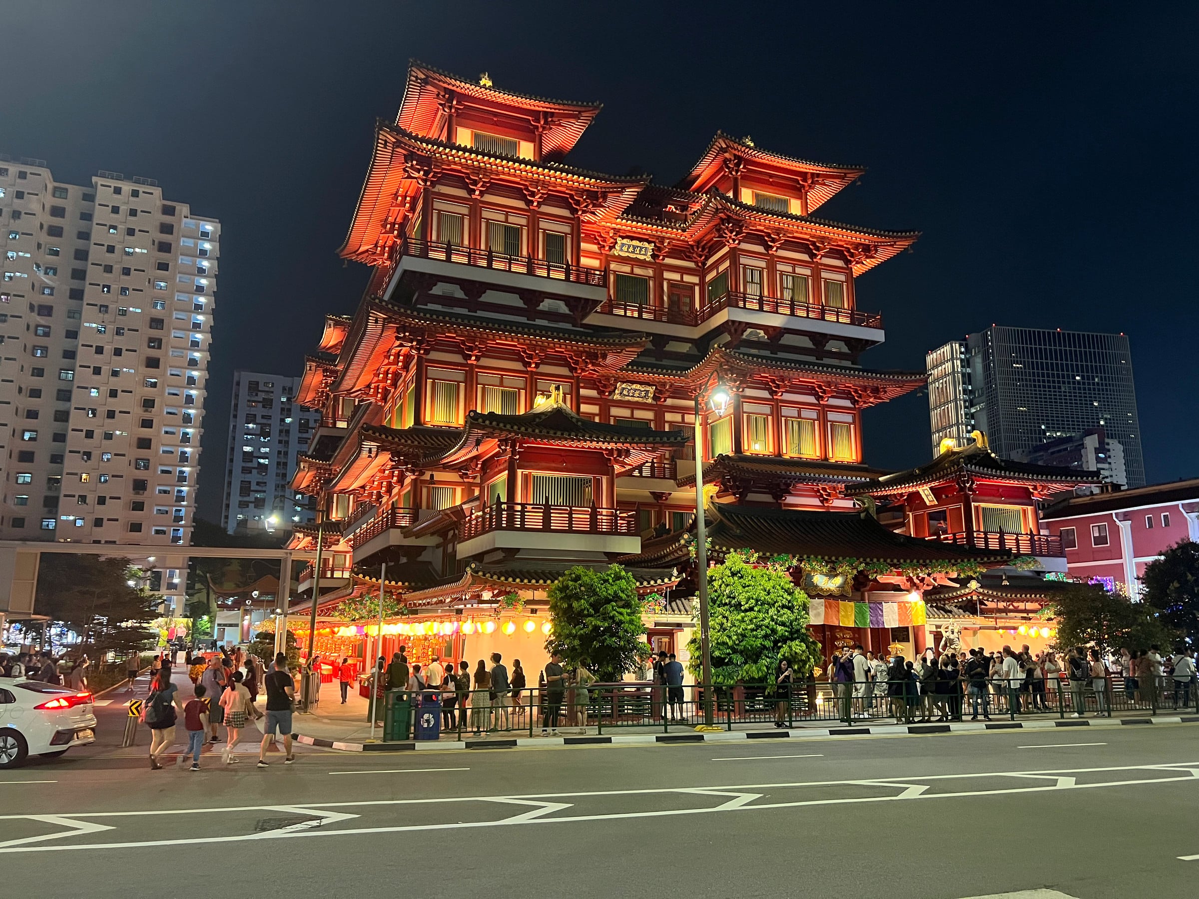 The Buddha Tooth Relic Temple lit up in Chinatown.