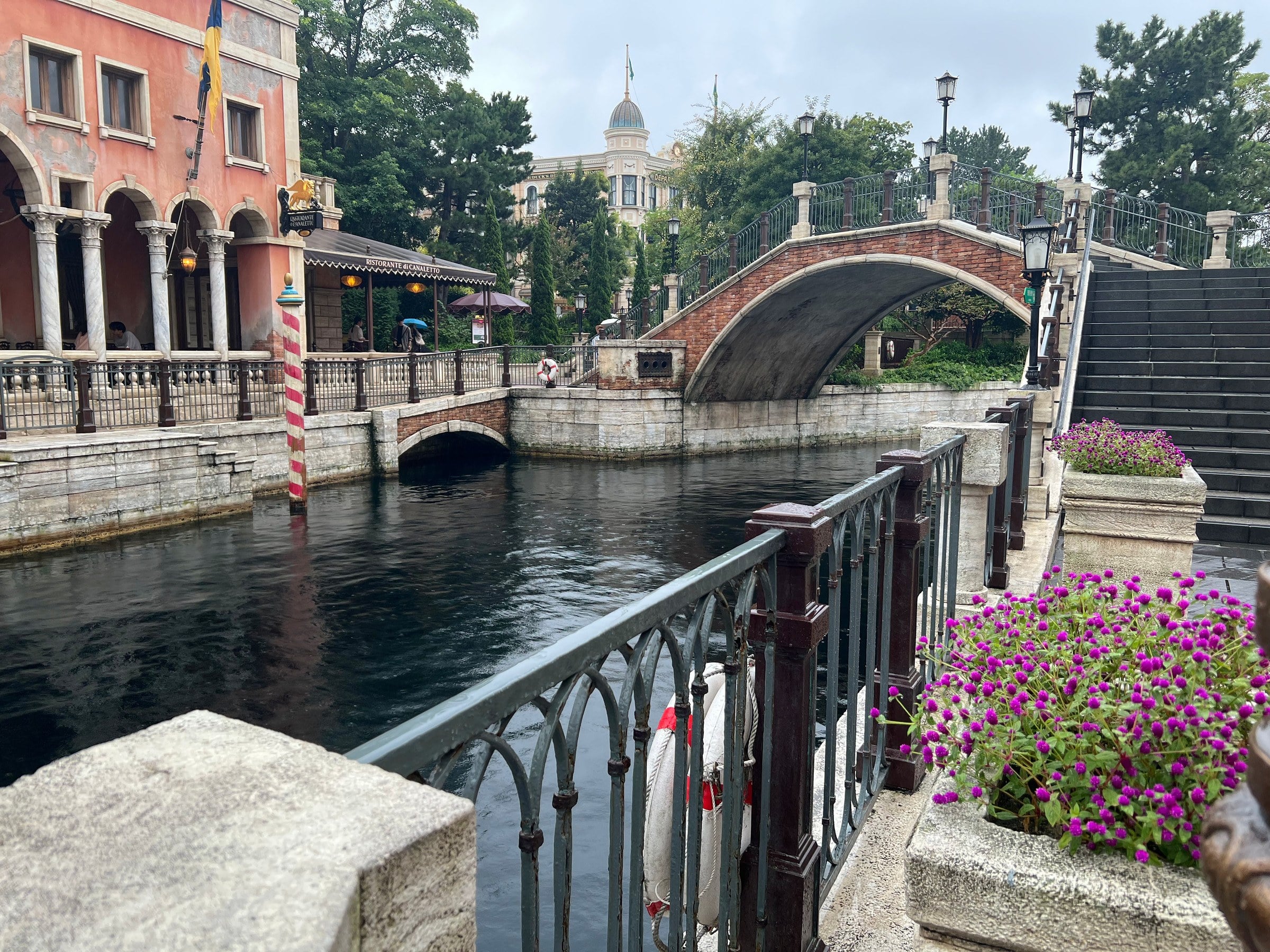 The canals at DisneySea.