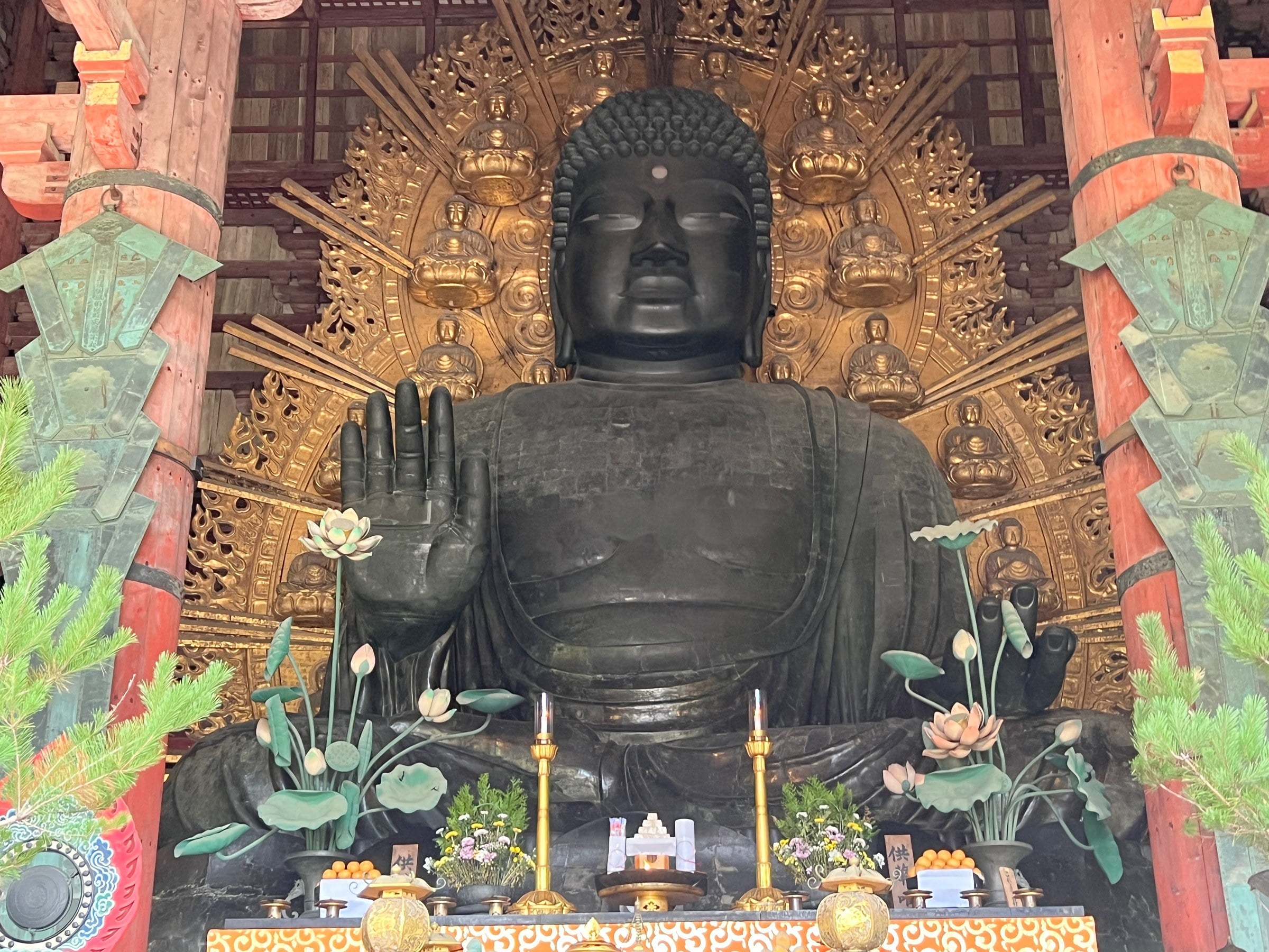The Great Buddha inside the hall.