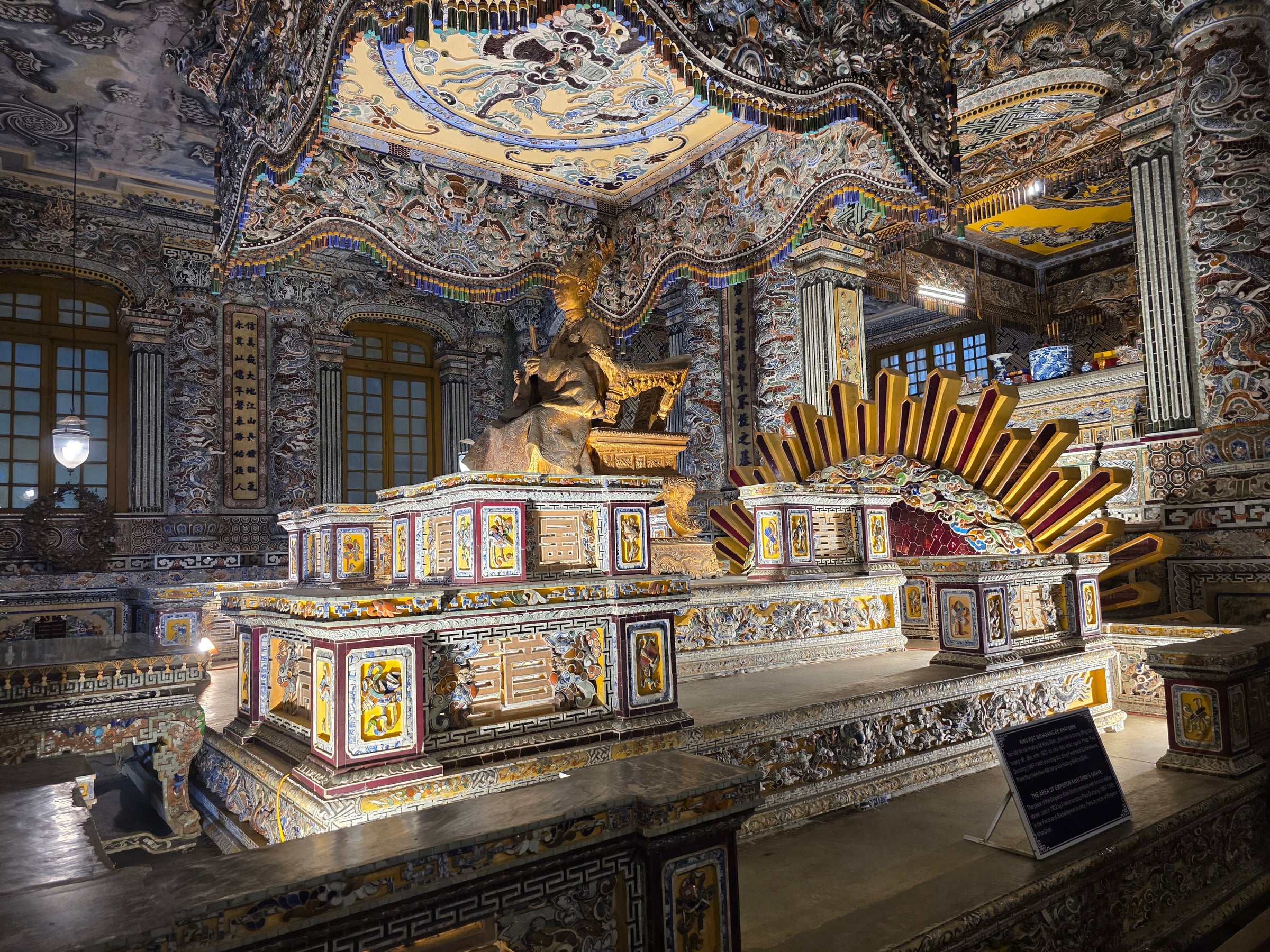 The decorated interior at Khai Dinh.