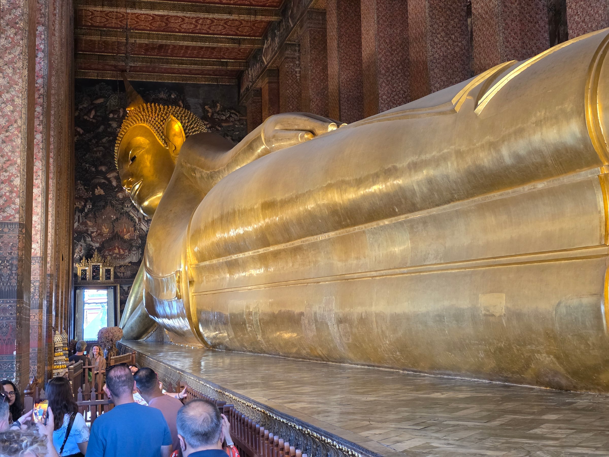 The enormous reclining Buddha at Wat Pho.